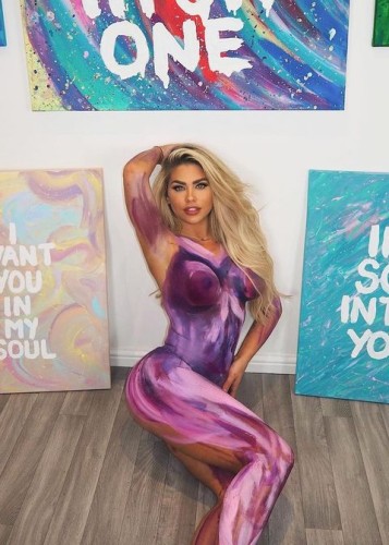 Николь, Г. Струнино